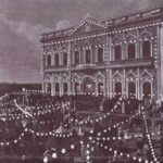Foto (1905). Palácio do Governo à noite. Fonte: Revista do Norte, via: Blog Iba Mendes: Fotos antigas de cidades do Maranhão.