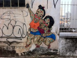(Grafite) Negahamburguer Sorocaba, 2015. Fonte: Página da artista no Facebook.